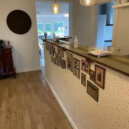 Ledvogterhuset Bed & Breakfast Faxe